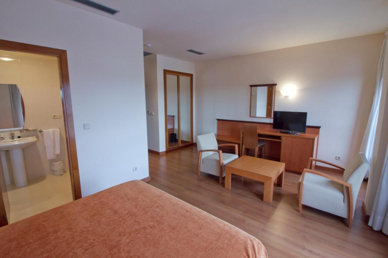 Hotel Torques Bergondo Екстер'єр фото
