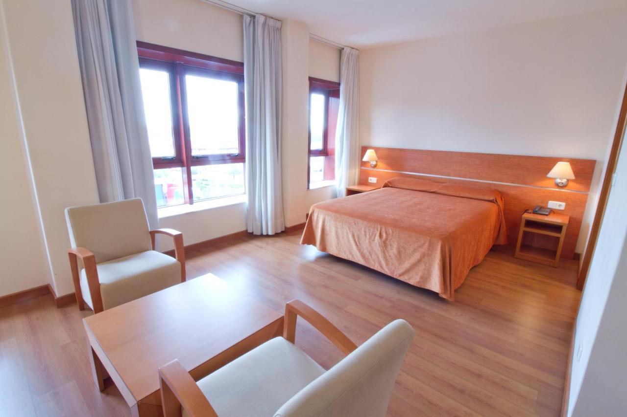 Hotel Torques Bergondo Екстер'єр фото