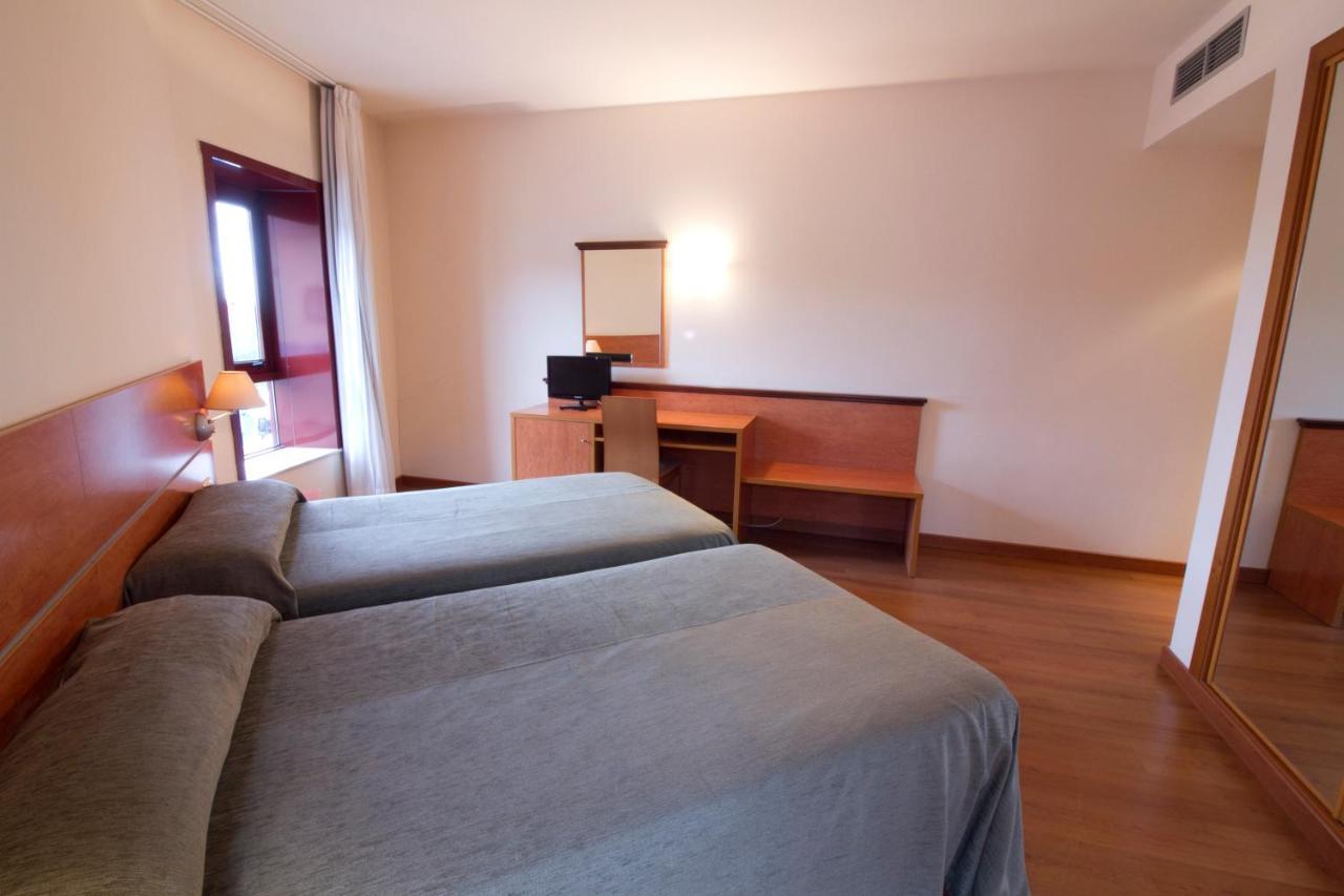 Hotel Torques Bergondo Екстер'єр фото