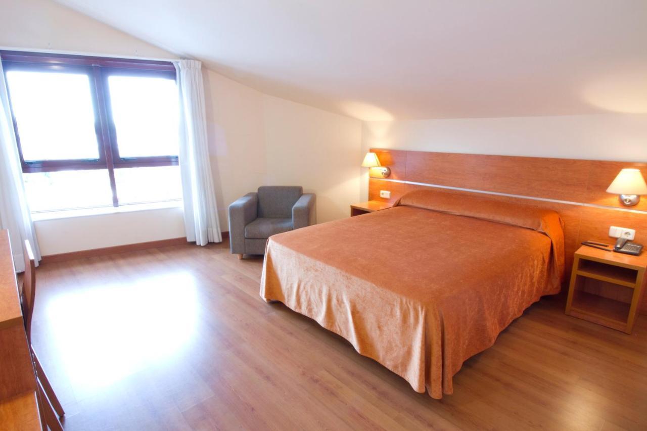Hotel Torques Bergondo Екстер'єр фото