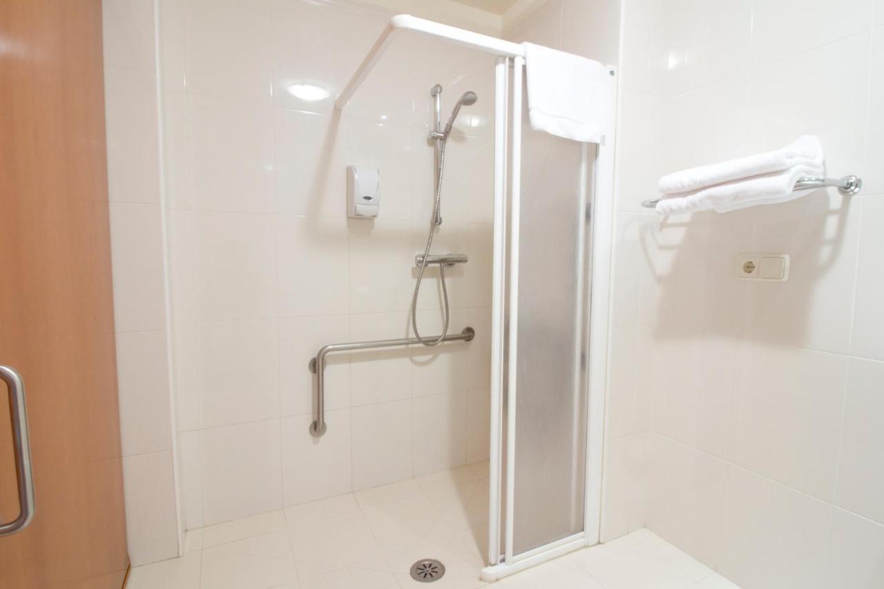 Hotel Torques Bergondo Екстер'єр фото