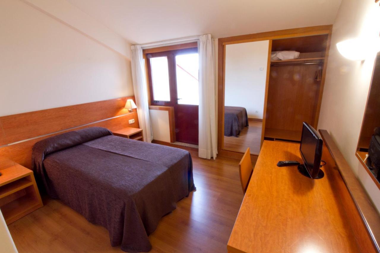 Hotel Torques Bergondo Екстер'єр фото