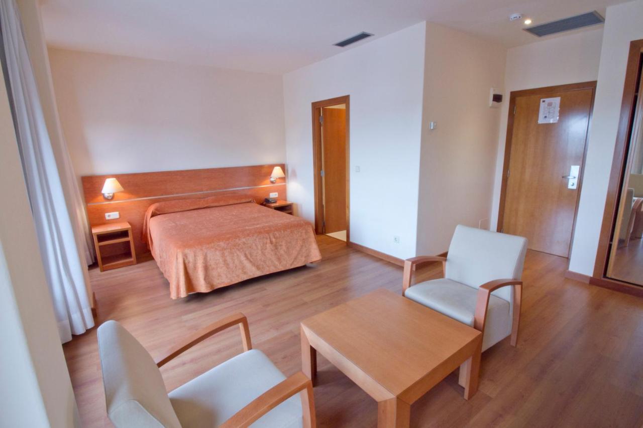 Hotel Torques Bergondo Екстер'єр фото